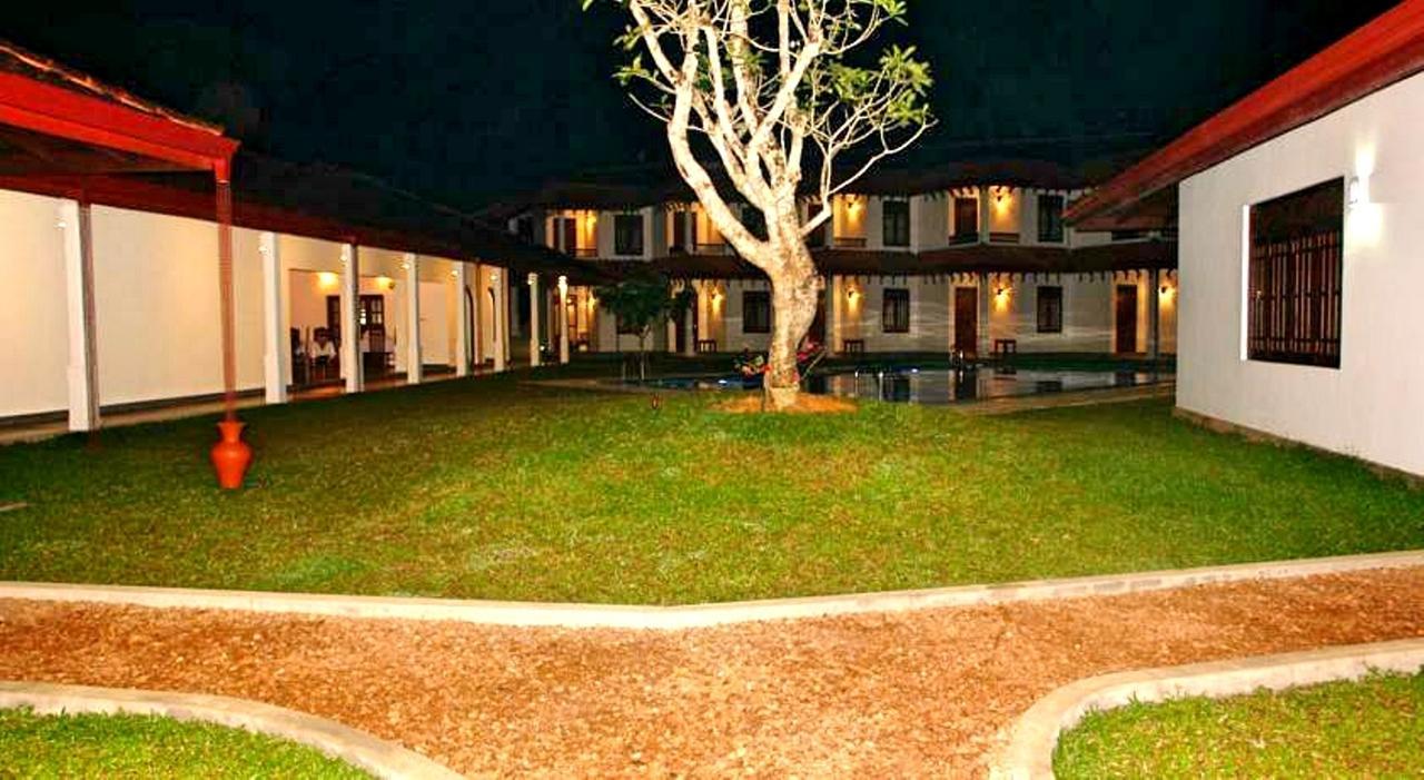 Dharga Town Hasara Resort מראה חיצוני תמונה